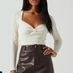 Astr the Label Cream Fitted Tie Front Blouse